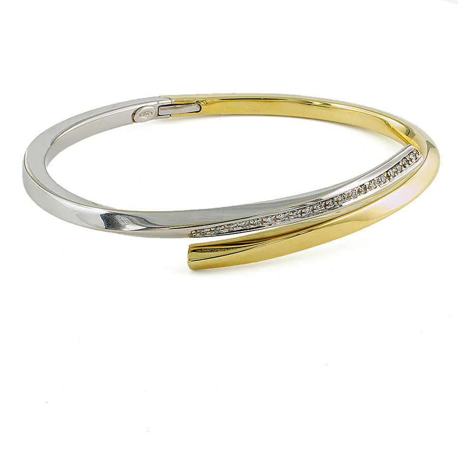 18ct gold Diamond hinged Bangle